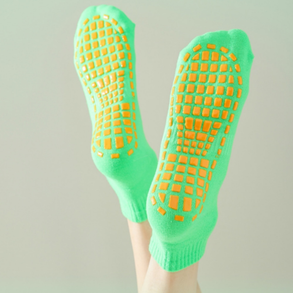 Random 5 Pairs of Trampoline S - Trampoline Park Sock ulasan dan harga